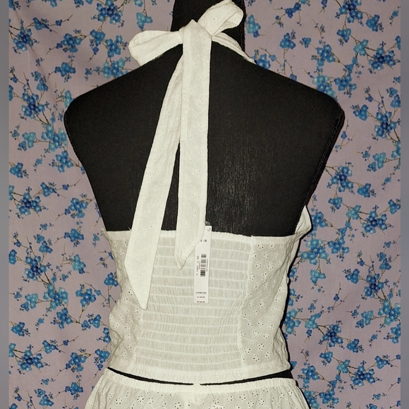 NWT PINK White Eyelet Halter - Picture 3 of 7